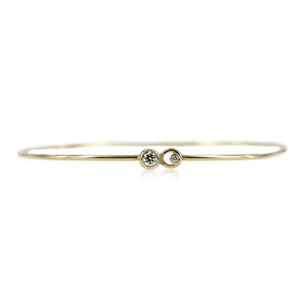 eksklusiv armring med diamanter i fineste kvalitet