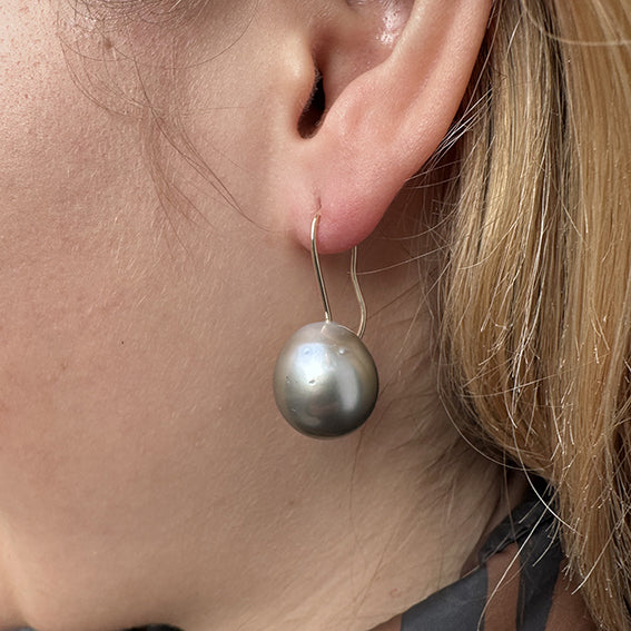 14 kt. øreringe med tahiti perler