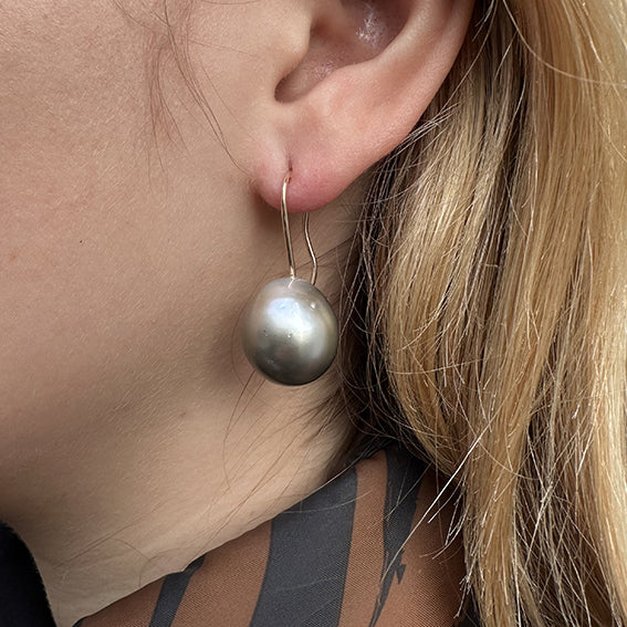 14 kt. øreringe med tahiti perler