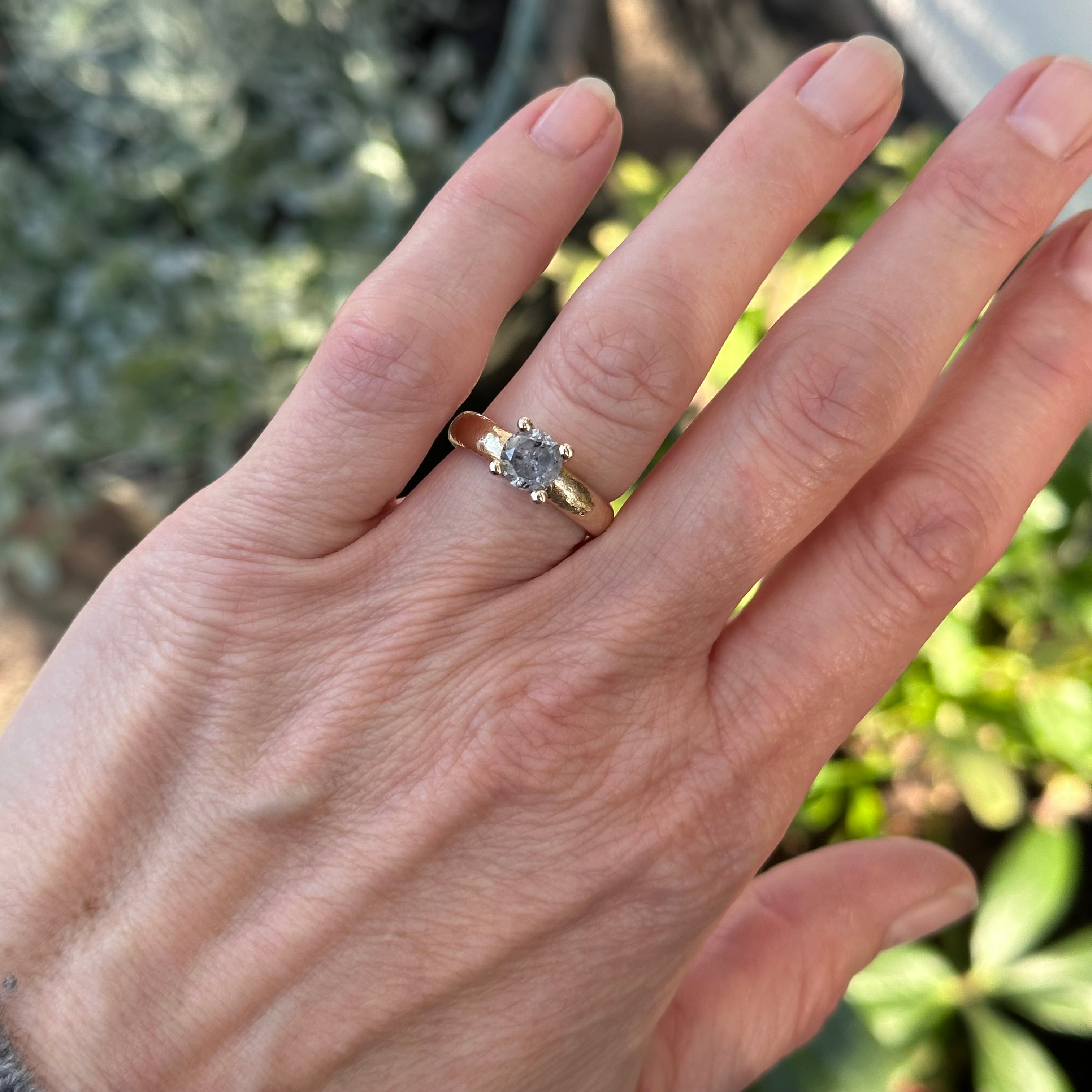 One of a kind - Diamantring 1,0 ct. Salt ´n Pepper