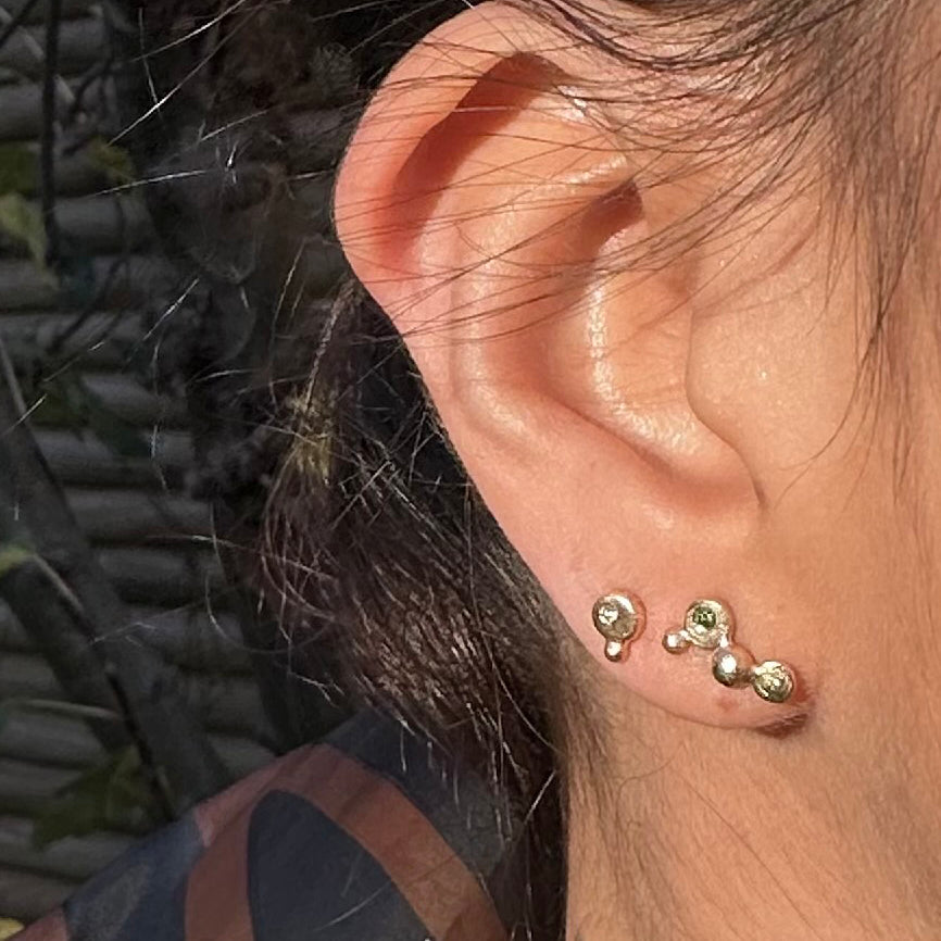 Kaskade - 14 kt ørestik med diamant