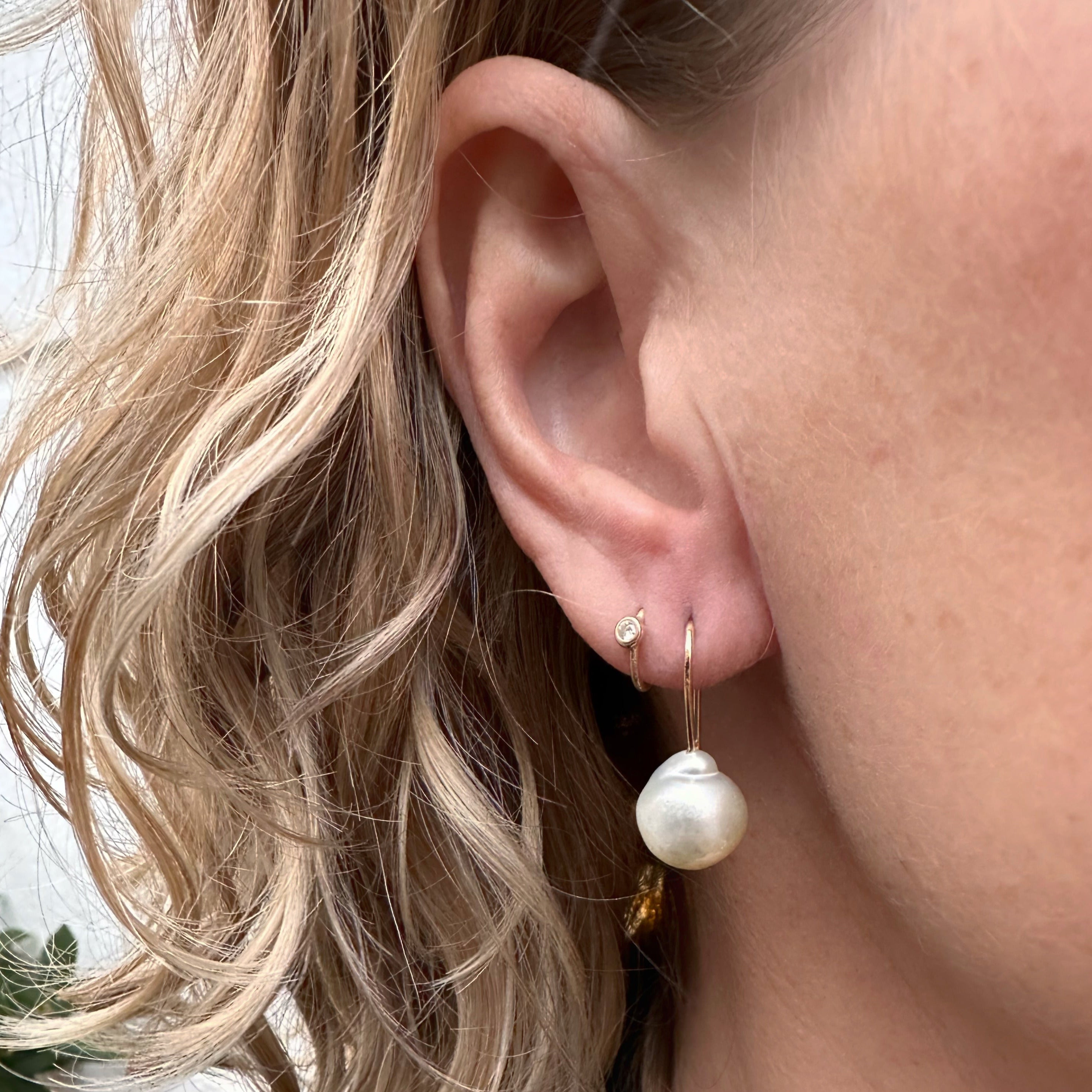 14 kt. Guld ørering med South Sea perler