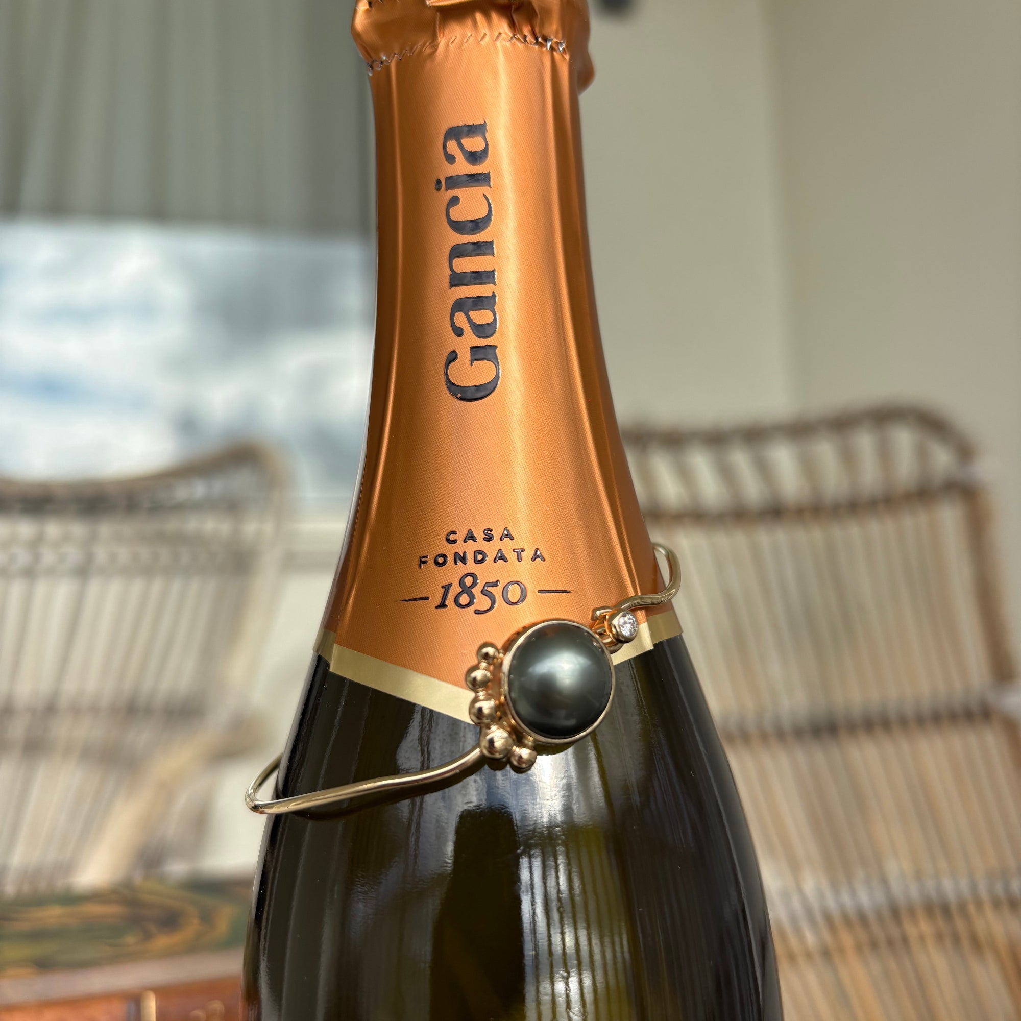 One of a Kind - Armring i 14 kt. guld Tahitiperle og diamant