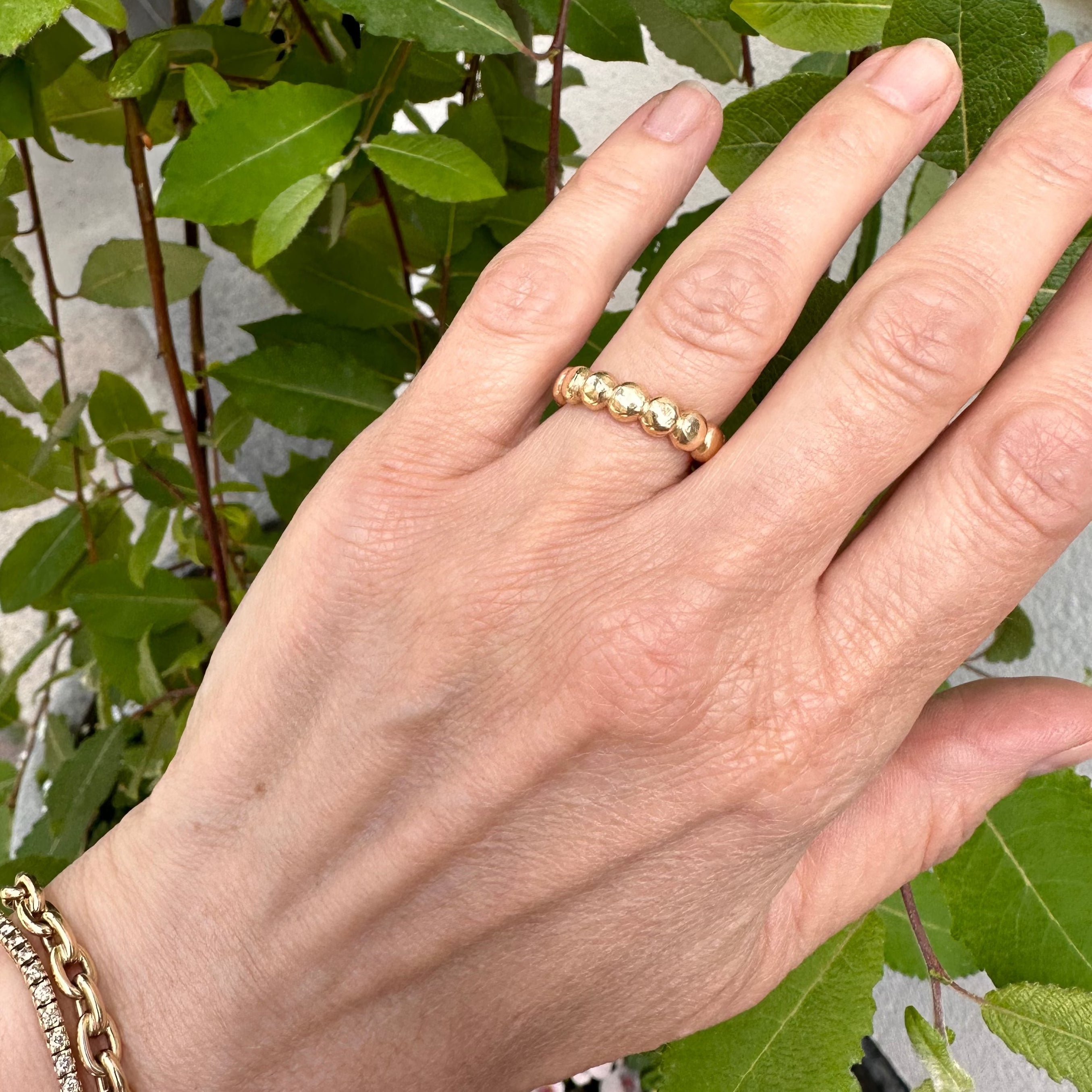 Smuk og kraftig kuglering uden diamanter, disse kan isættes efterfølgende efter ønske