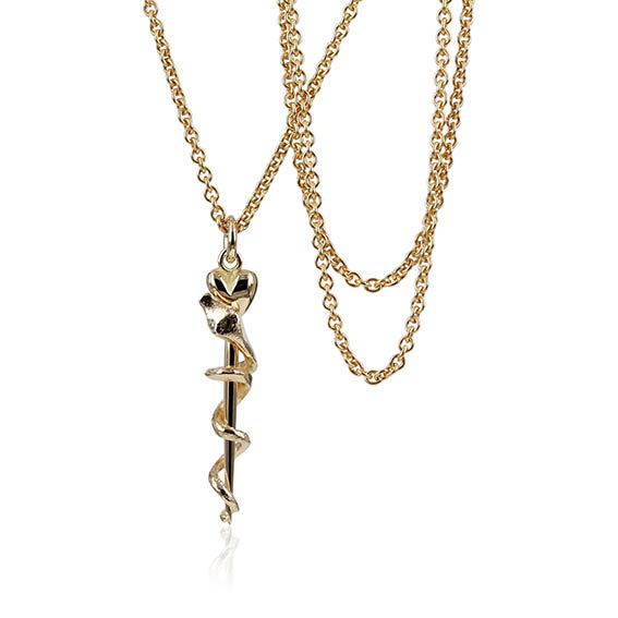 14 kt. guld vedhæng - Æskulupstav, er et symbol på lægekunsten & bruges verden over som kendetegn for sygepersonale..