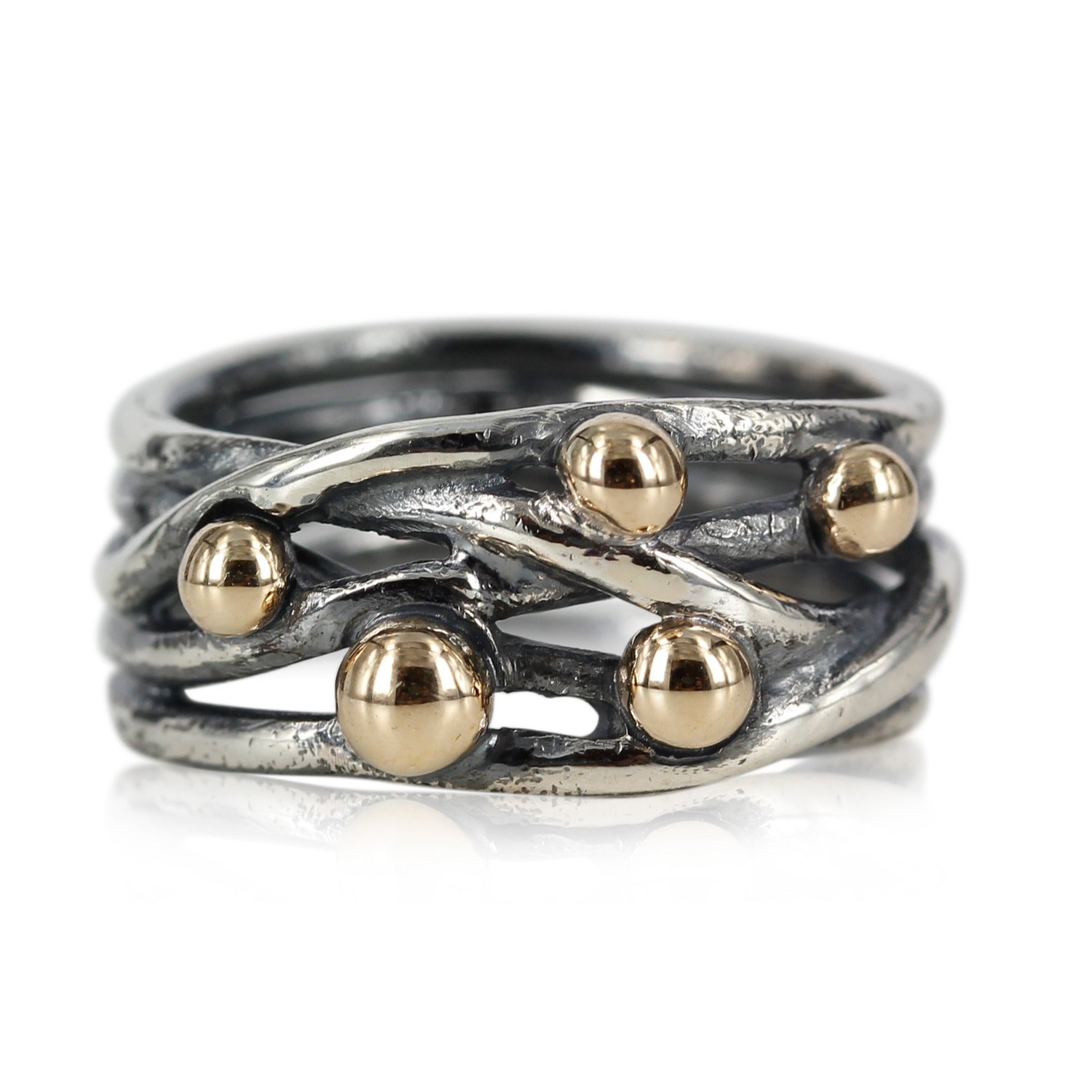 Oxideret sølvring med 14 kt guldkugler, vælg ringen men eller uden brillant slebet diamanter - det er muligt at isætte brillanter i de fine kugler med tiden.