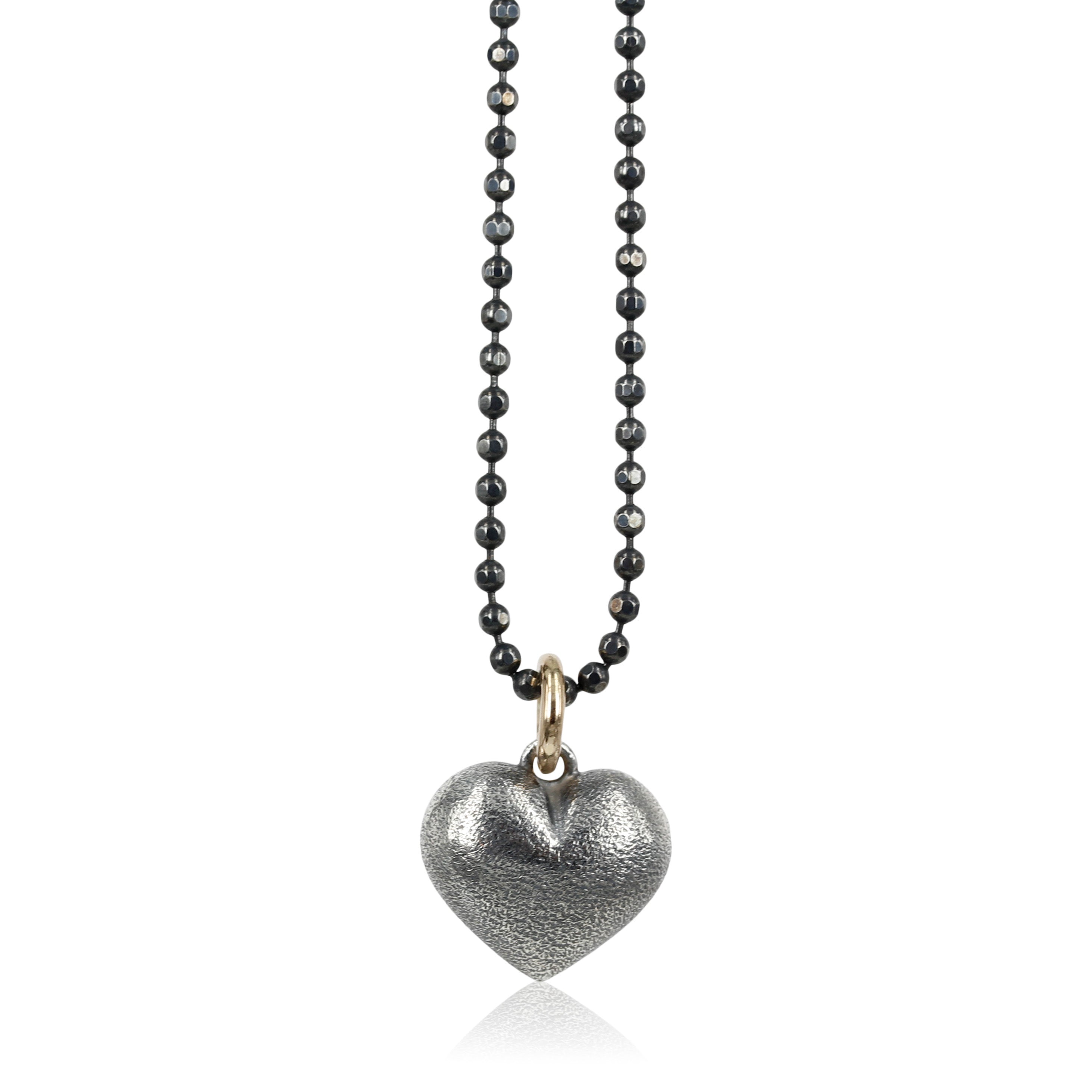 02066-S  Love - Sølv hjerte vedhæng med 14 kt guld