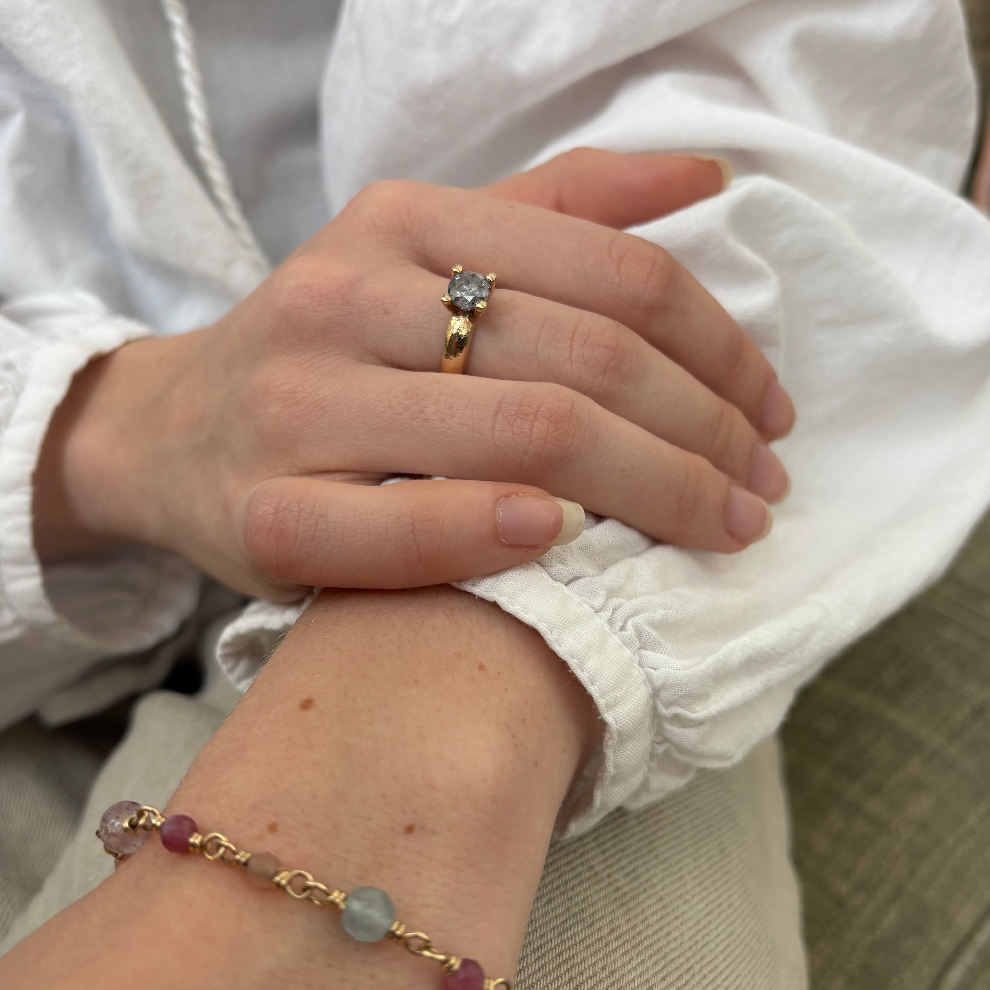 One of a kind - 14 kt. guld armbånd med Turmalin, Flurit & Månesten