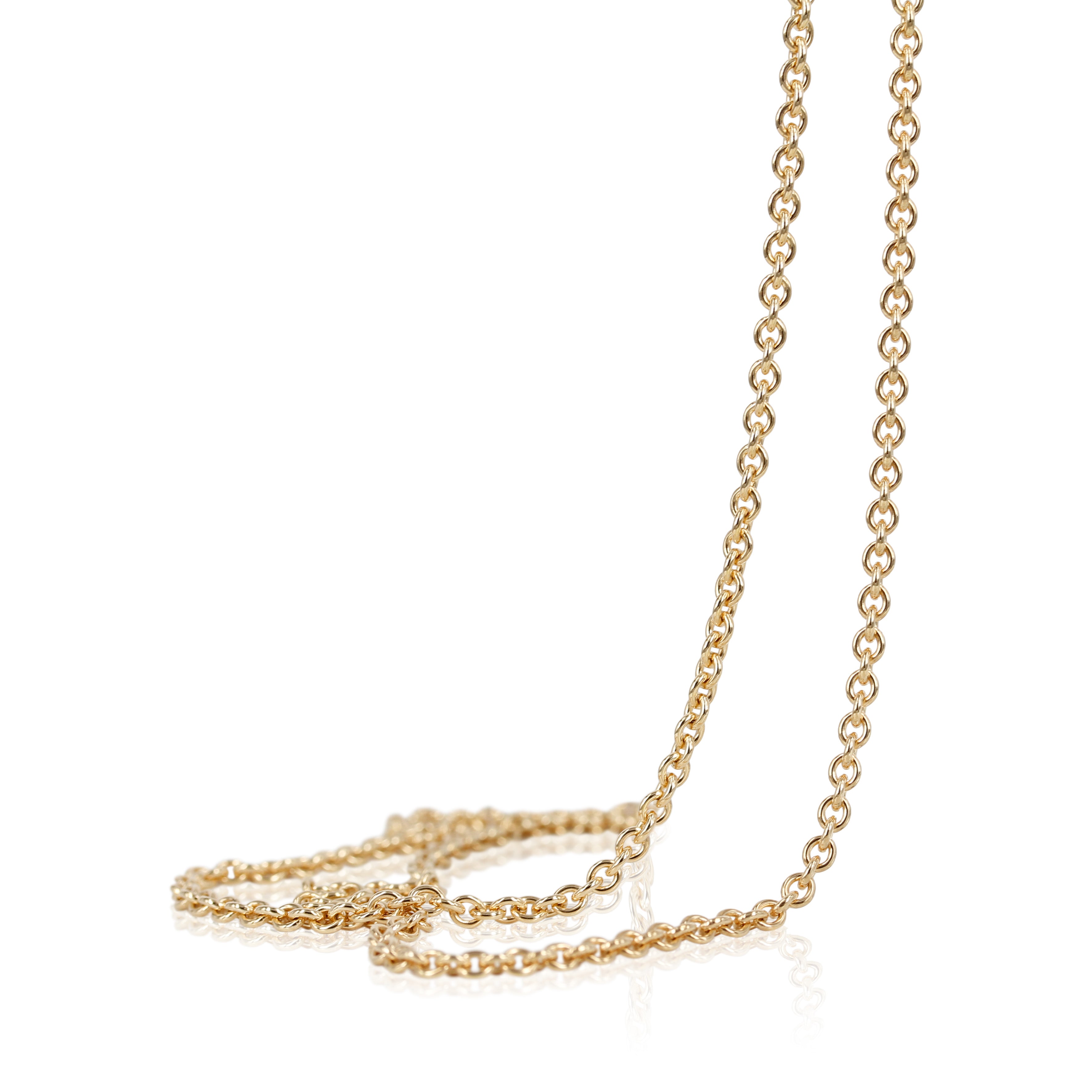 14 kt. guldkæde med blød form, deraf navnet rund ankerkæde, denne kæde kan anvendes til alle vores smykker, den er god og solid i hver lille samling.     Har du et særligt ønske til en kæde, kan du kontakte guldsmedeværkstedet og hører om mulighederne.