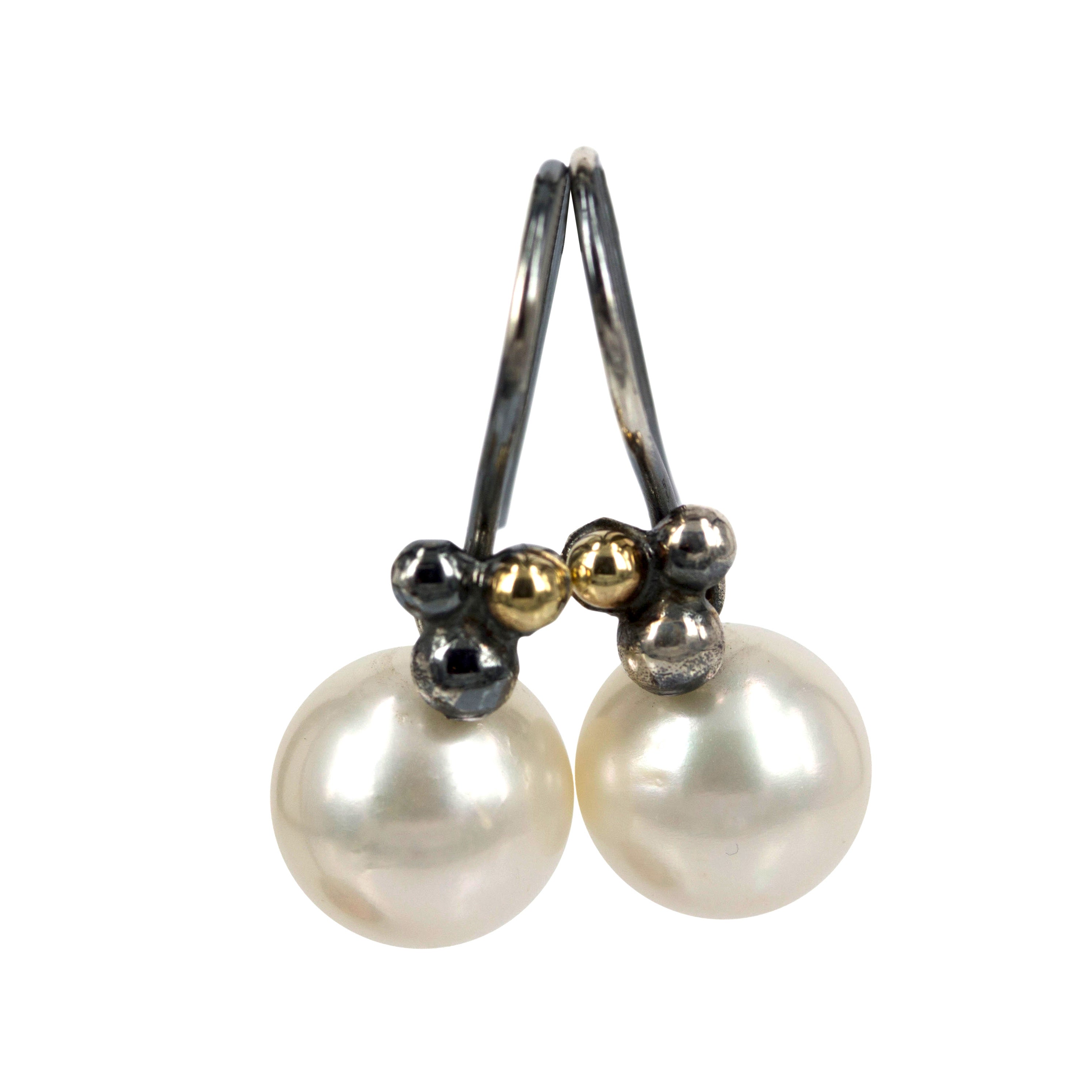 Bubbles  - Sølv øreringe med smuk hvid perle